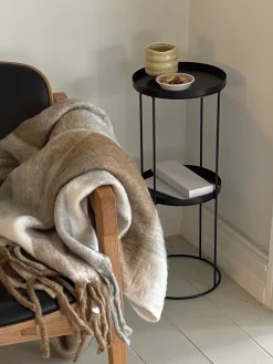 BAXTER Sidebord (24x24x60 cm). Matt Sort