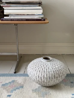 BENIN Vase (31x31x20,7cm) Beige Møntstre