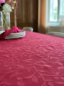 Dug i Jacquard METTE (140x320cm) Kirsebær Rød