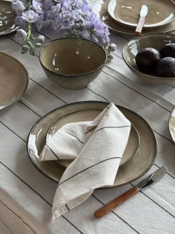 Dug m Natur og Sort Stribe FREYA (140x220cm)