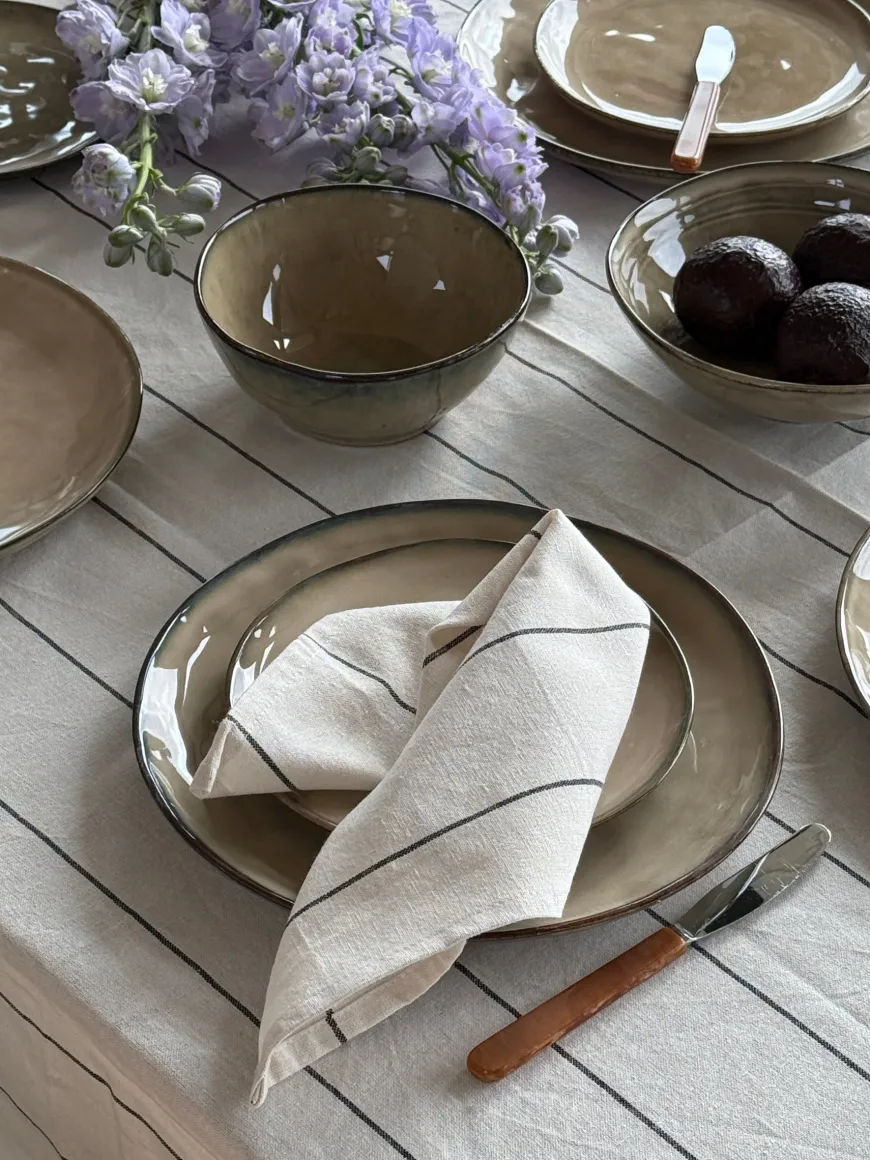 Dug m Natur og Sort Stribe FREYA (140x220cm)