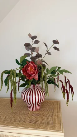 Evighedsbuket Efterårsglød m. Pæon og Røde Detaljer