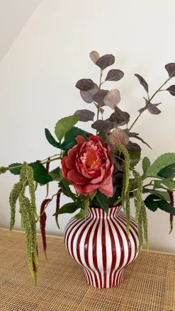 Evighedsbuket Efterårsglød m. Pæon og Røde Detaljer