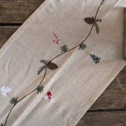 Julebordløber m Broderi (40x140cm)