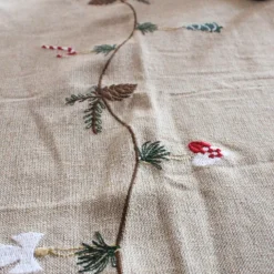 Juledug m Broderi (140x270cm)