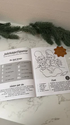 Julius Bage- og Malebog 28 sider