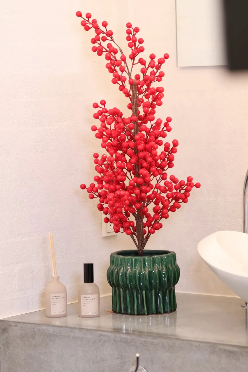 Træ m. Røde Bær i Potte (70cm)